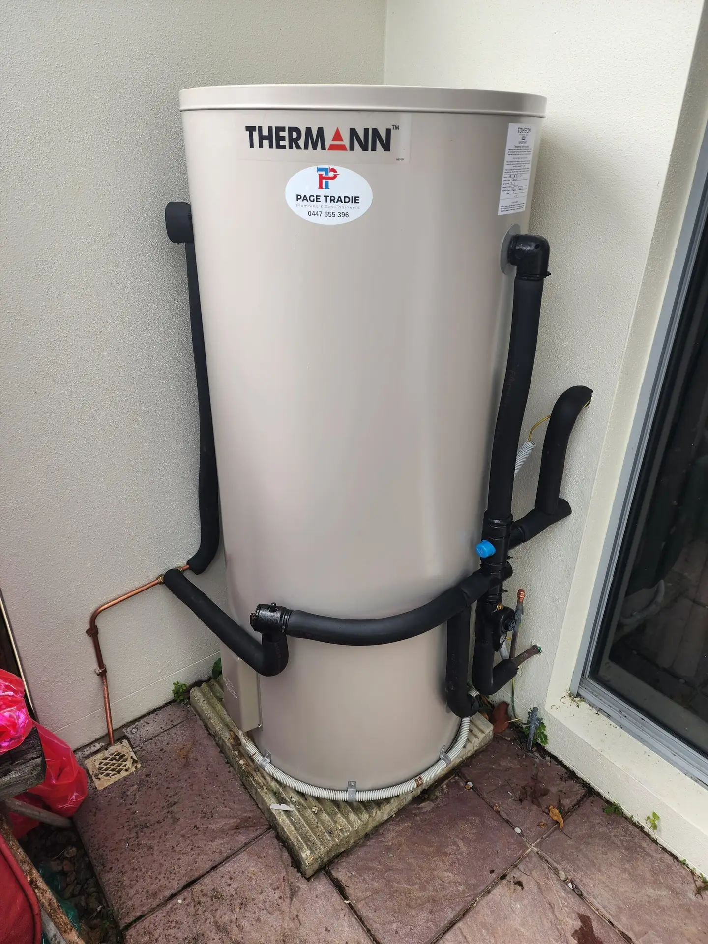 Thermann Hot Water System Professionally Installed Outdoors By Page Tradie Sunshine Coast Plumbers